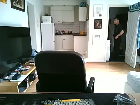mihaimichael online show from June 30, 2026, 12:05 pm