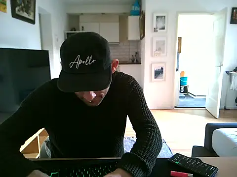mihaimichael online show from April 24, 2026, 7:43 am
