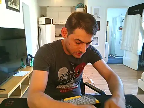 mihaimichael online show from July 14, 2026, 4:57 pm