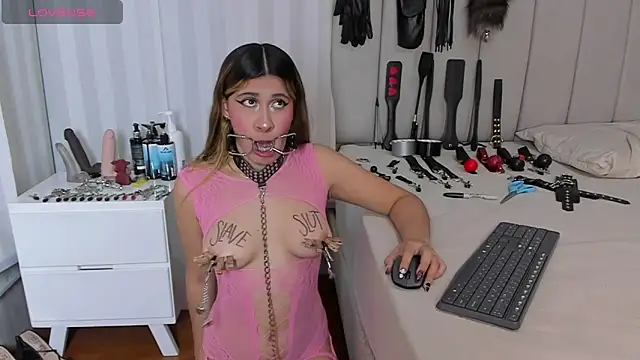 mileyerikson online show from April 15, 2026, 3:12 am