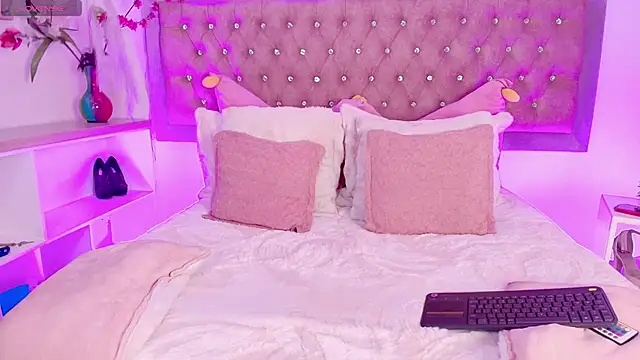 Tayzon Foxxx online show from December 5, 2025, 12:59 pm