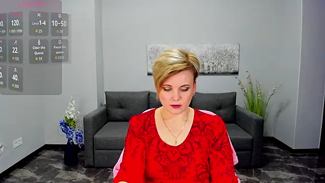 Julia Wilsone online show from February 13, 2026, 1:00 pm