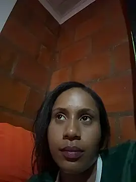 Snapshot of AlisonHoot69 chatting on February 5, 2026, 12:28 am AlisonHoot69 online show from February 5, 2026, 12:28 am