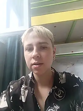 Gussie Bridie online show from June 1, 2026, 4:56 am