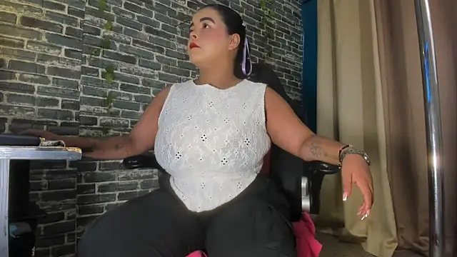 Snapshot of iam_samy_ chatting on November 14, 2025, 11:25 am iam samy online show from November 14, 2025, 11:25 am