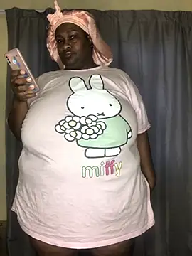 Snapshot of bustytitsxxx chatting on June 20, 2026, 3:17 pm bustytitsxxx online show from June 20, 2026, 3:17 pm