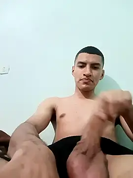 Rogersmit2 online show from November 19, 2025, 4:40 pm