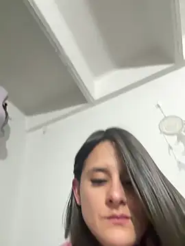 Alice milf  online show from May 30, 2026, 12:33 pm