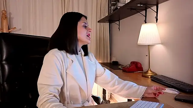 Snapshot of Alice_milf_ chatting on January 18, 2026, 11:13 am Alice milf online show from January 18, 2026, 11:13 am