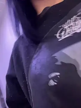 Snapshot of _luna_torres chatting on February 19, 2026, 3:47 am luna torres online show from February 19, 2026, 3:47 am