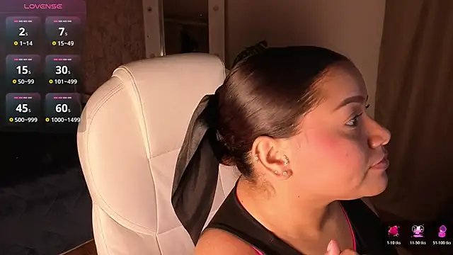 loly marce online show from November 18, 2025, 8:45 pm