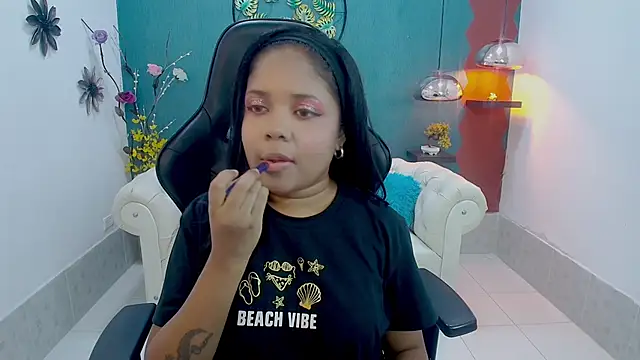 Snapshot of Melikasweetz chatting on March 26, 2026, 6:17 pm Melikasweetz online show from March 26, 2026, 6:17 pm