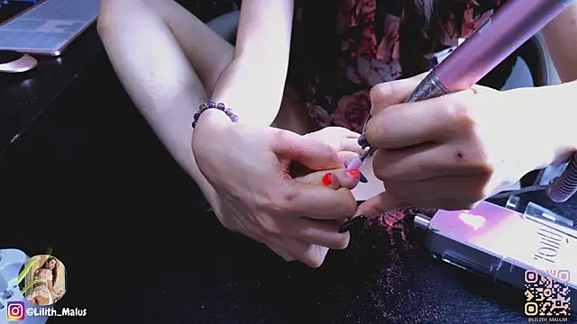 Lilith malum online show from April 25, 2026, 5:10 pm