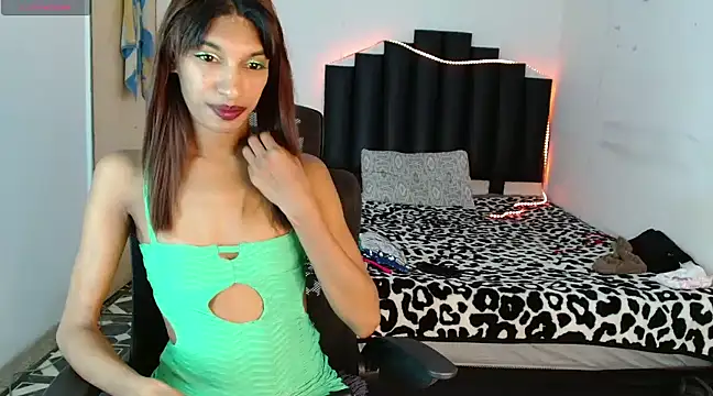 Snapshot of Silkylicious chatting on March 11, 2025, 1:59 am Silkylicious online show from March 11, 2025, 1:59 am