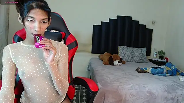 Snapshot of Silkylicious chatting on October 29, 2025, 1:26 am Silkylicious online show from October 29, 2025, 1:26 am