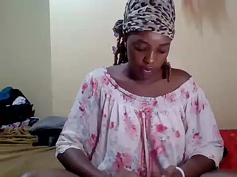 Snapshot of Zara_Twilight chatting on December 21, 2024, 9:15 pm Zara Twilight online show from December 21, 2024, 9:15 pm