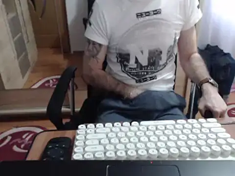 Snapshot of uncutguy01 chatting on March 9, 2025, 8:40 am uncutguy01 online show from March 9, 2025, 8:40 am