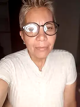 Snapshot of luz_bella chatting on January 9, 2025, 3:15 am luz bella online show from January 9, 2025, 3:15 am