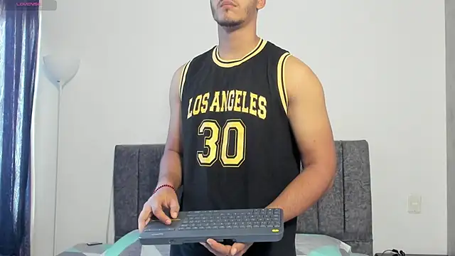 Iamdylan777 online show from May 26, 2026, 2:48 pm