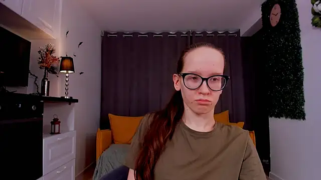 Snapshot of BettyBrowni chatting on March 6, 2025, 7:10 pm BettyBrowni online show from March 6, 2025, 7:10 pm