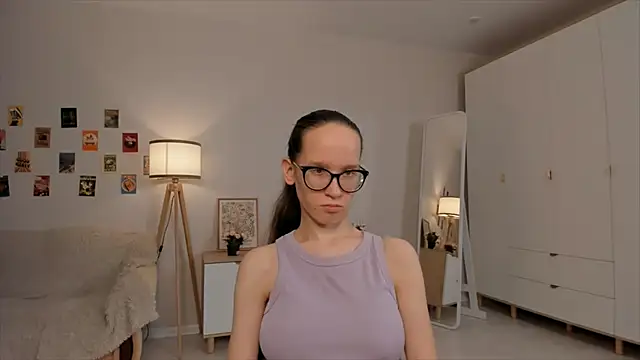 Snapshot of BettyBrowni chatting on March 10, 2025, 7:07 pm BettyBrowni online show from March 10, 2025, 7:07 pm