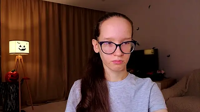 BettyBrowni online show from November 8, 2025, 4:10 pm