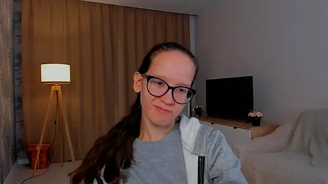 Snapshot of BettyBrowni chatting on September 14, 2025, 4:18 pm BettyBrowni online show from September 14, 2025, 4:18 pm