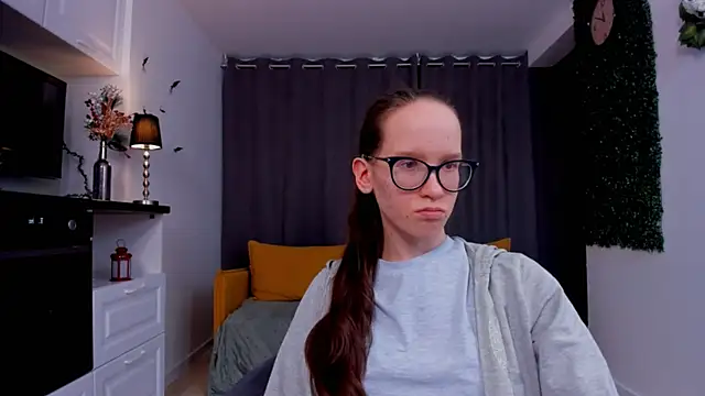 Snapshot of BettyBrowni chatting on March 3, 2025, 10:10 pm BettyBrowni online show from March 3, 2025, 10:10 pm