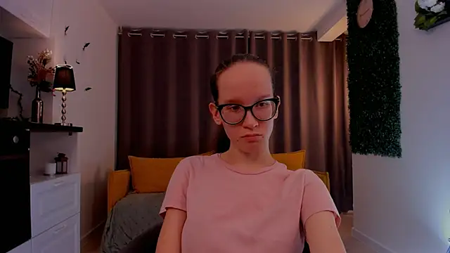 Snapshot of BettyBrowni chatting on March 1, 2025, 7:15 pm BettyBrowni online show from March 1, 2025, 7:15 pm