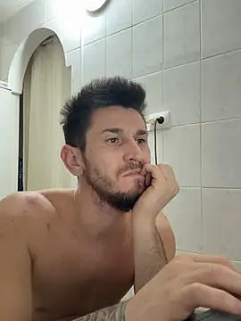 Snapshot of brokenangel2024 chatting on January 14, 2026, 10:02 pm brokenangel2024 online show from January 14, 2026, 10:02 pm