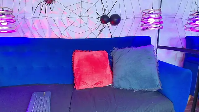 sarah banks1 online show from November 29, 2025, 3:17 am