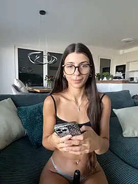 Wildberry  online show from September 20, 2025, 6:51 am