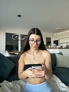 Wildberry  online show from March 7, 2026, 7:48 am