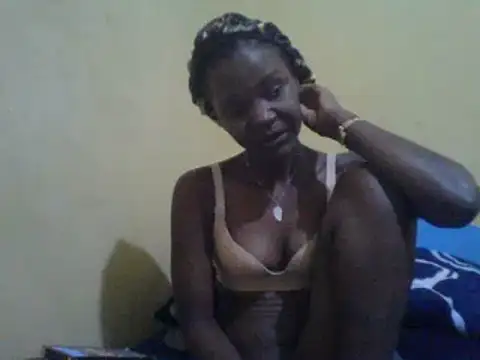 Snapshot of girltotok chatting on March 21, 2025, 6:18 pm girltotok online show from March 21, 2025, 6:18 pm