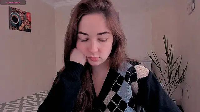 cClandesTina online show from November 20, 2025, 12:06 pm