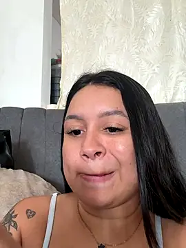 Pretty Isadora online show from November 10, 2025, 8:58 pm