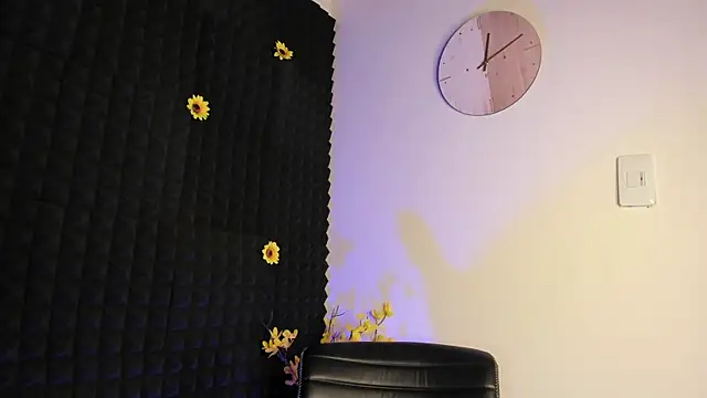 Snapshot of on_tefa chatting on February 9, 2025, 8:13 pm on tefa online show from February 9, 2025, 8:13 pm