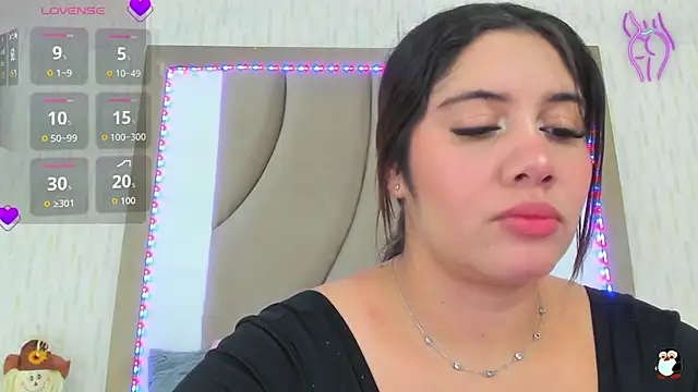 ThyaraJhons online show from October 30, 2025, 12:14 pm