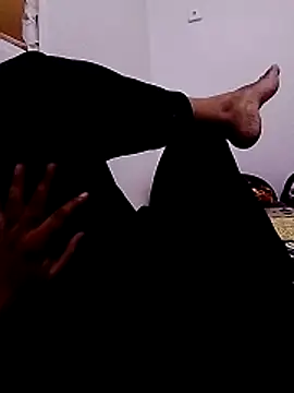 Snapshot of Expt112233 chatting on February 6, 2026, 10:44 am Expt112233 online show from February 6, 2026, 10:44 am