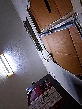 Snapshot of Expt112233 chatting on February 27, 2026, 9:47 pm Expt112233 online show from February 27, 2026, 9:47 pm