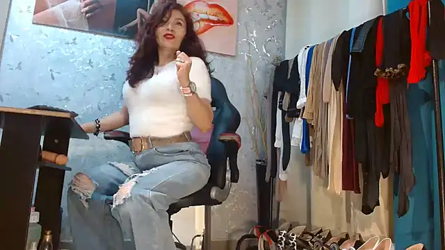 Samantabrown  online show from February 23, 2026, 11:22 am