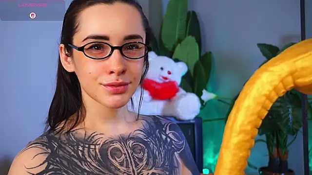 Snapshot of EvaCanton chatting on February 4, 2026, 2:17 am EvaCanton online show from February 4, 2026, 2:17 am