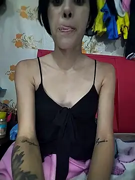 Snapshot of The-quee22 chatting on October 1, 2025, 3:44 am The-quee22 online show from October 1, 2025, 3:44 am