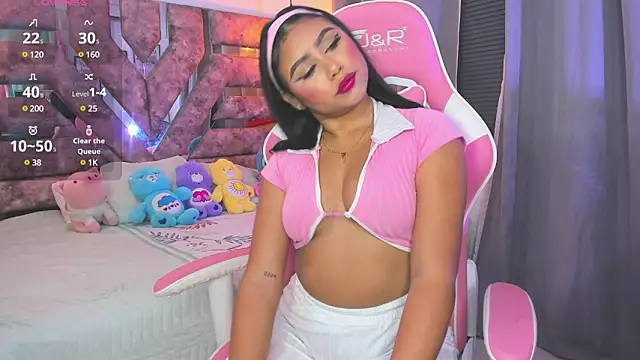 Mia coxx1 online show from January 13, 2025, 1:13 am