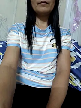 Snapshot of Asian_girl13 chatting on January 5, 2026, 5:27 pm Asian girl13 online show from January 5, 2026, 5:27 pm