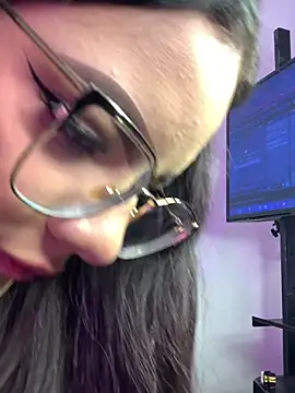 IsabellaGrey19 online show from February 21, 2026, 8:00 pm