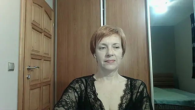 LoraLoraMay online show from May 31, 2026, 6:20 pm