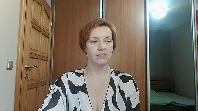 LoraLoraMay online show from March 19, 2026, 7:14 pm