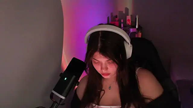 helengilmor online show from April 4, 2026, 5:30 pm