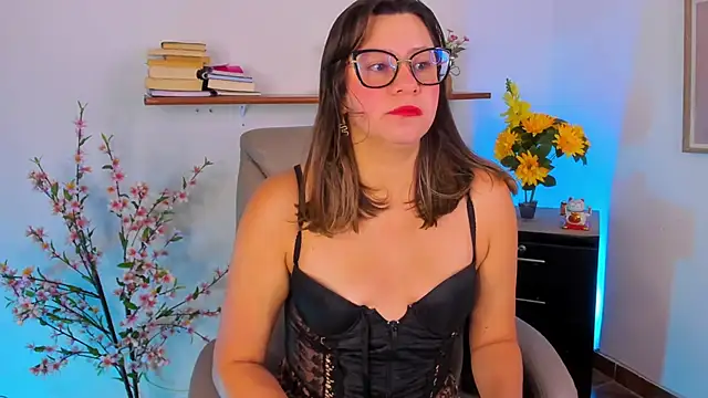 Chanelll Taylorr  online show from June 20, 2026, 12:54 pm